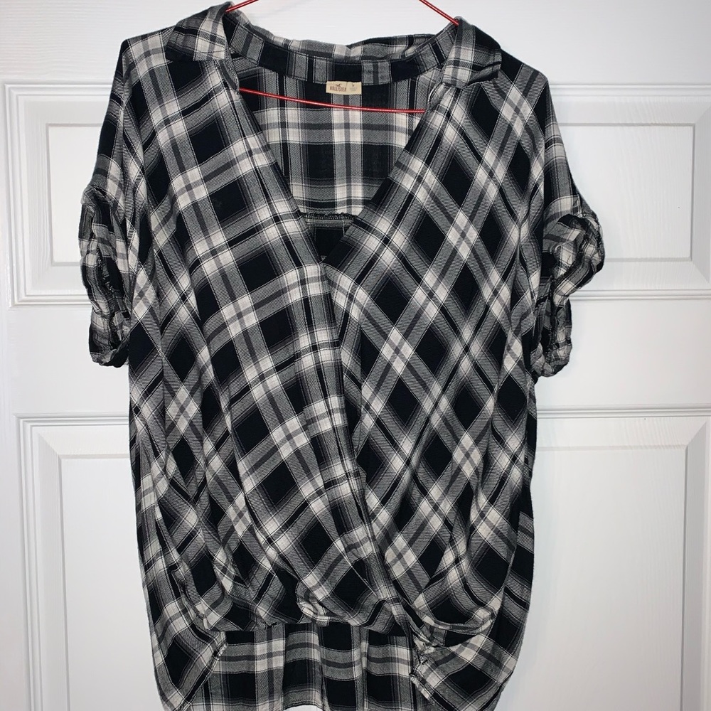 Hollister top